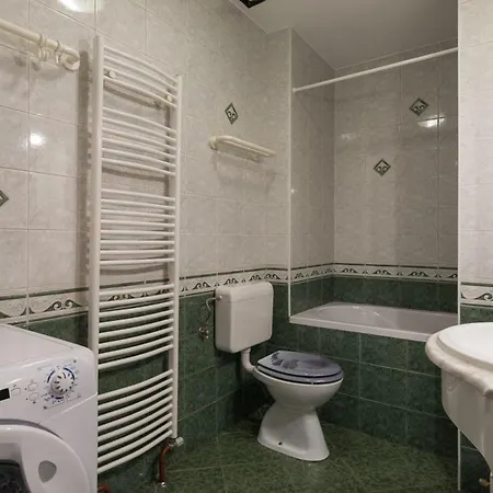 Ela - 1 بيت للعطل