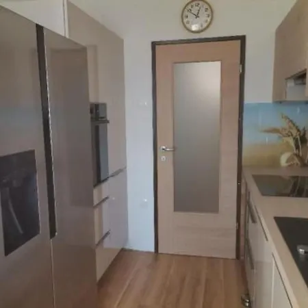 Vakantiehuis Ela - 1 *